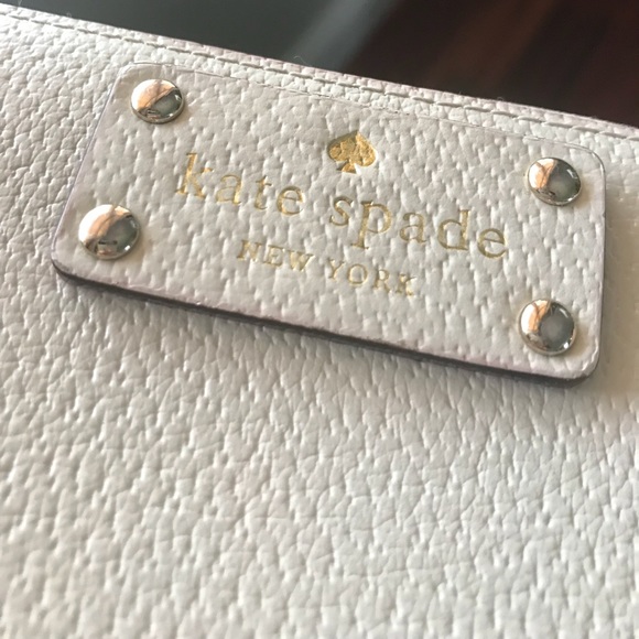 Cream kate spade Lacey wallet - Picture 4 of 4